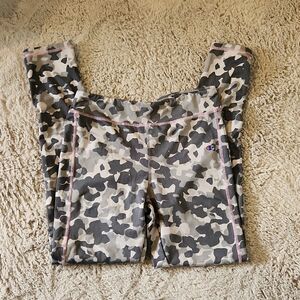 Champion girls pants size 14 camo